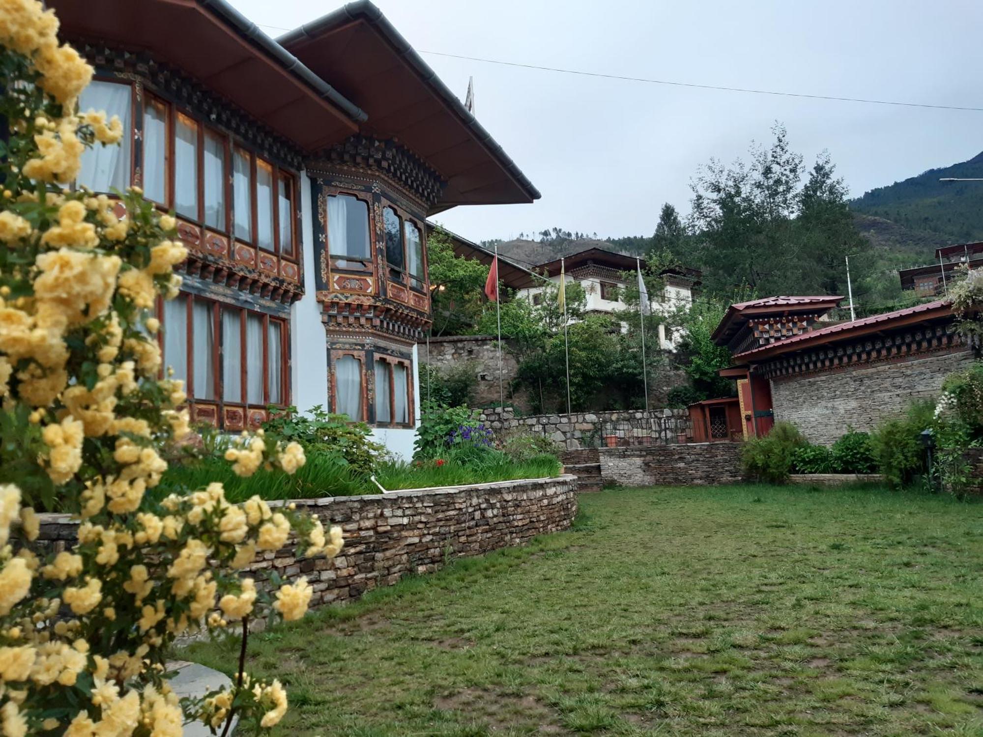 Kisa Villa Thimphu Buitenkant foto